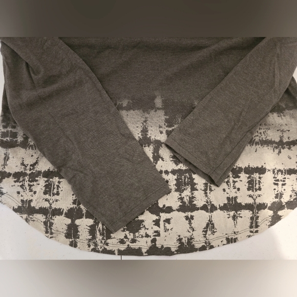 Mens XL NWT Long Length Gray Shirt Rue21 - Picture 8 of 8